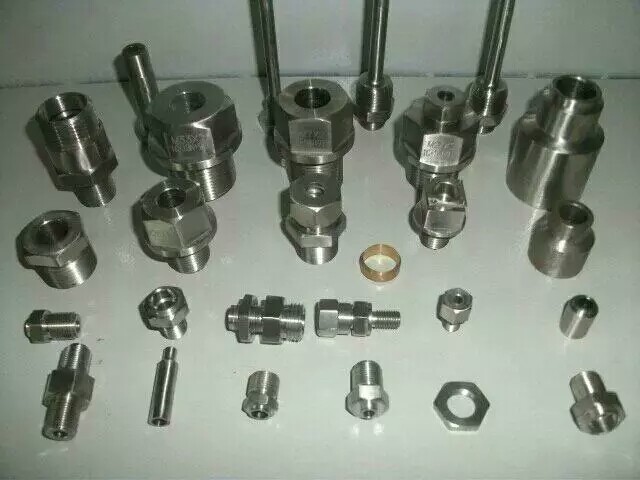 壓力表,溫度計,卡套螺紋,轉換接頭,材質:不銹鋼 壓力表,溫度計,卡套螺紋,轉換接頭,材質:不銹鋼